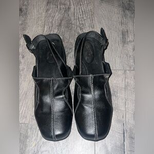 Easy Street Comfort Wave Slip On